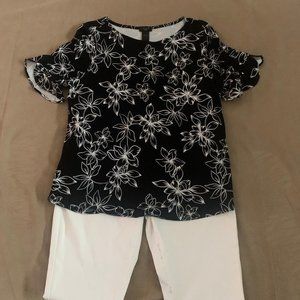 Ann Taylor flutter sleeve top